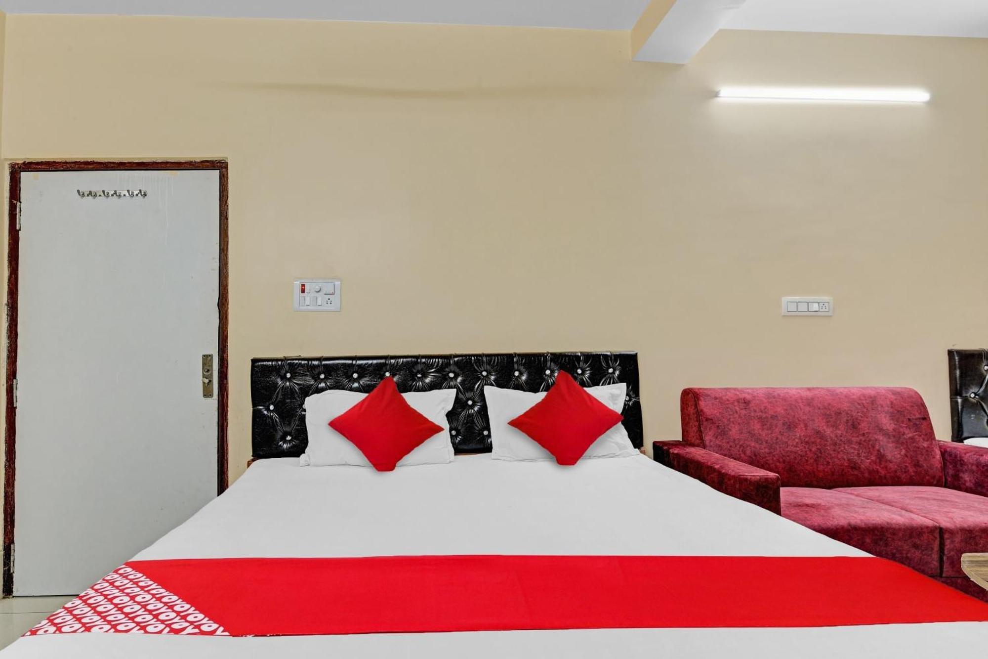 Hotel O Sri Jagarnath Banquet & Hotel Ранчи Экстерьер фото