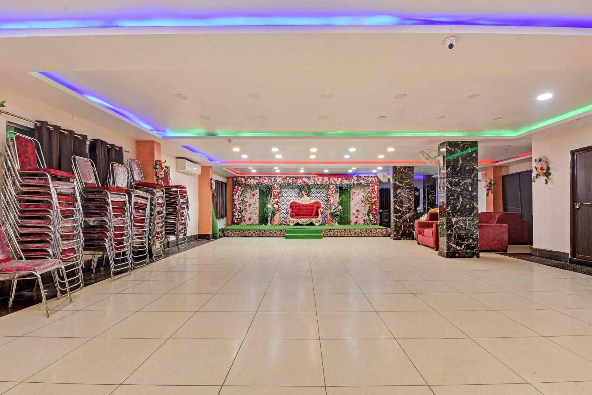 Hotel O Sri Jagarnath Banquet & Hotel Ранчи Экстерьер фото